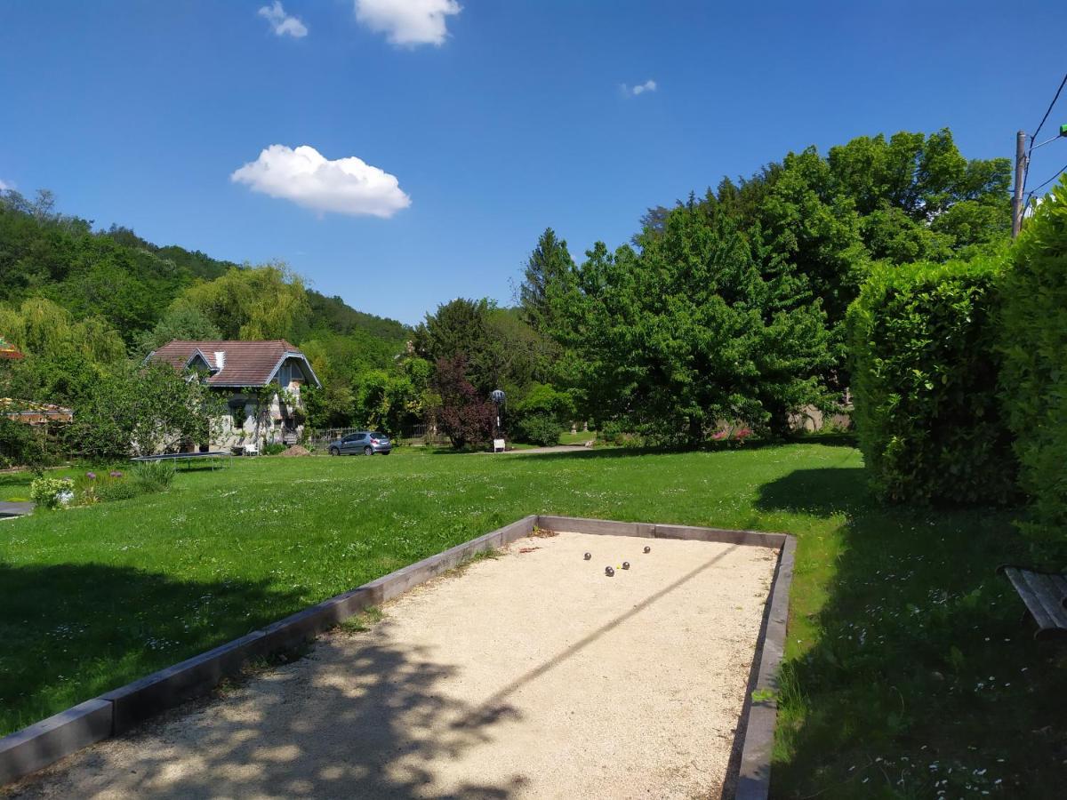 Bed and Breakfast La Fee Des Eaux Vernaison Exterior foto